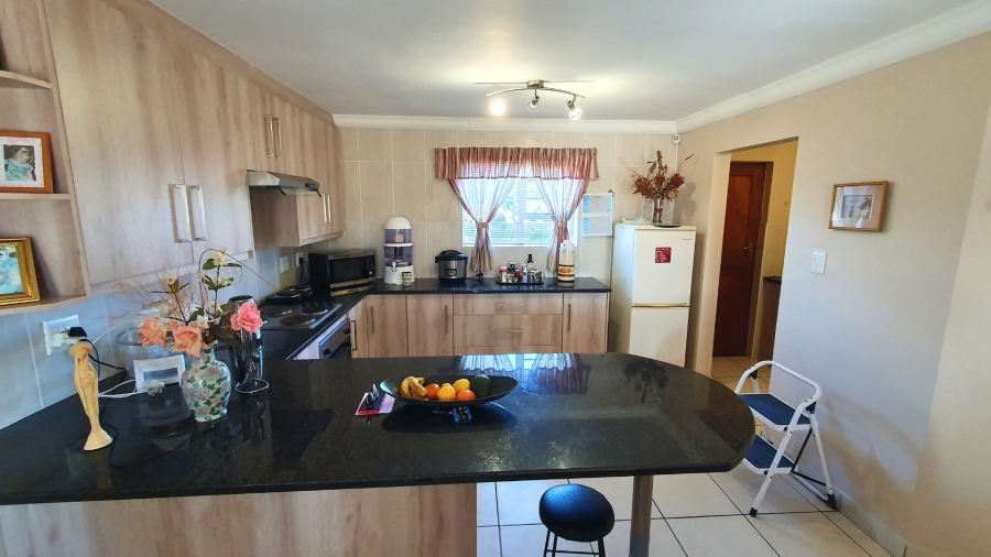 3 Bedroom Property for Sale in Heiderand Western Cape